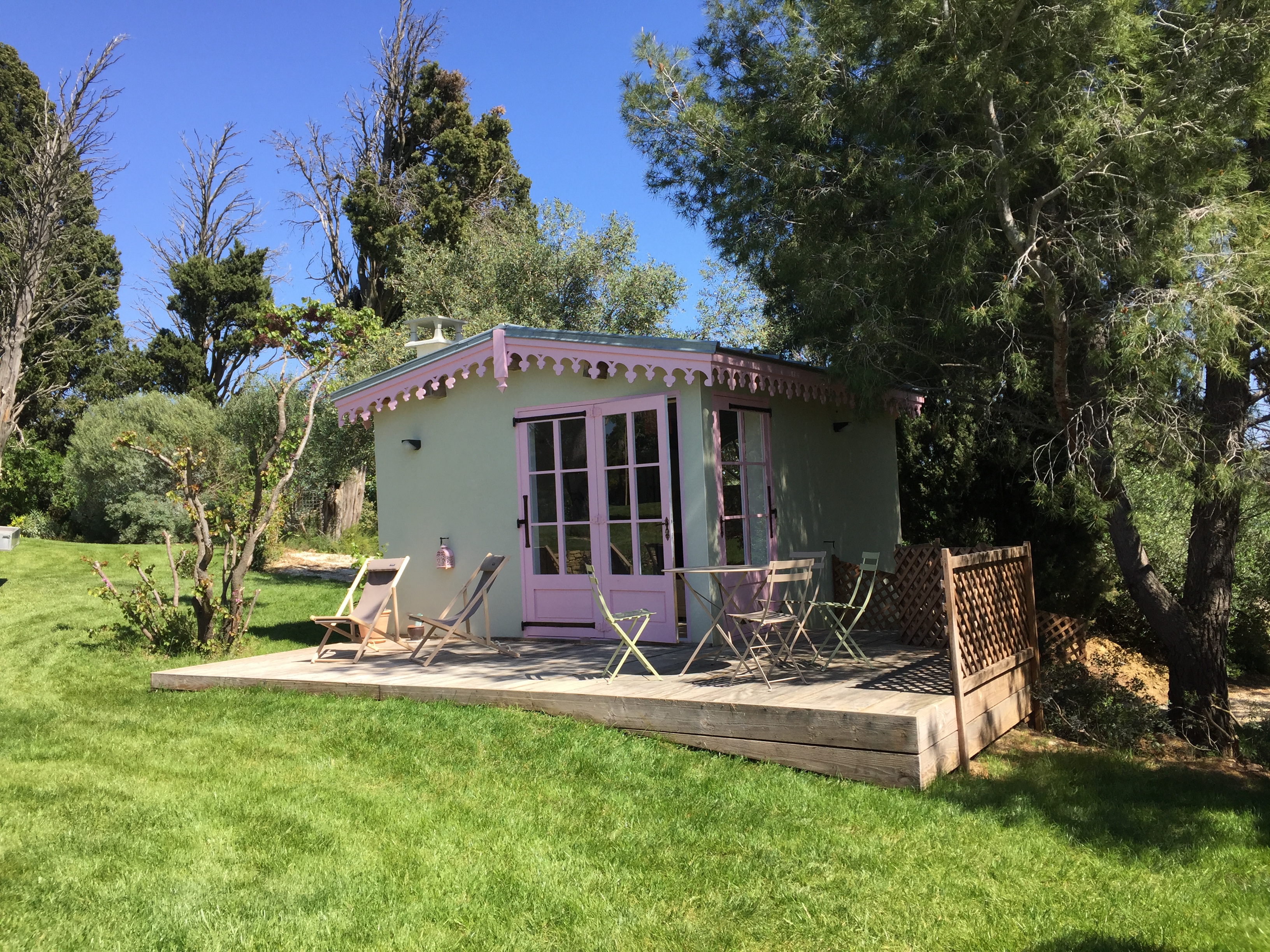 12 juillet au 31 août
STUDIO
Maisonnette du Potager
Formule Gîte
3 nuitées minimum 
1 à 2 pers  
 