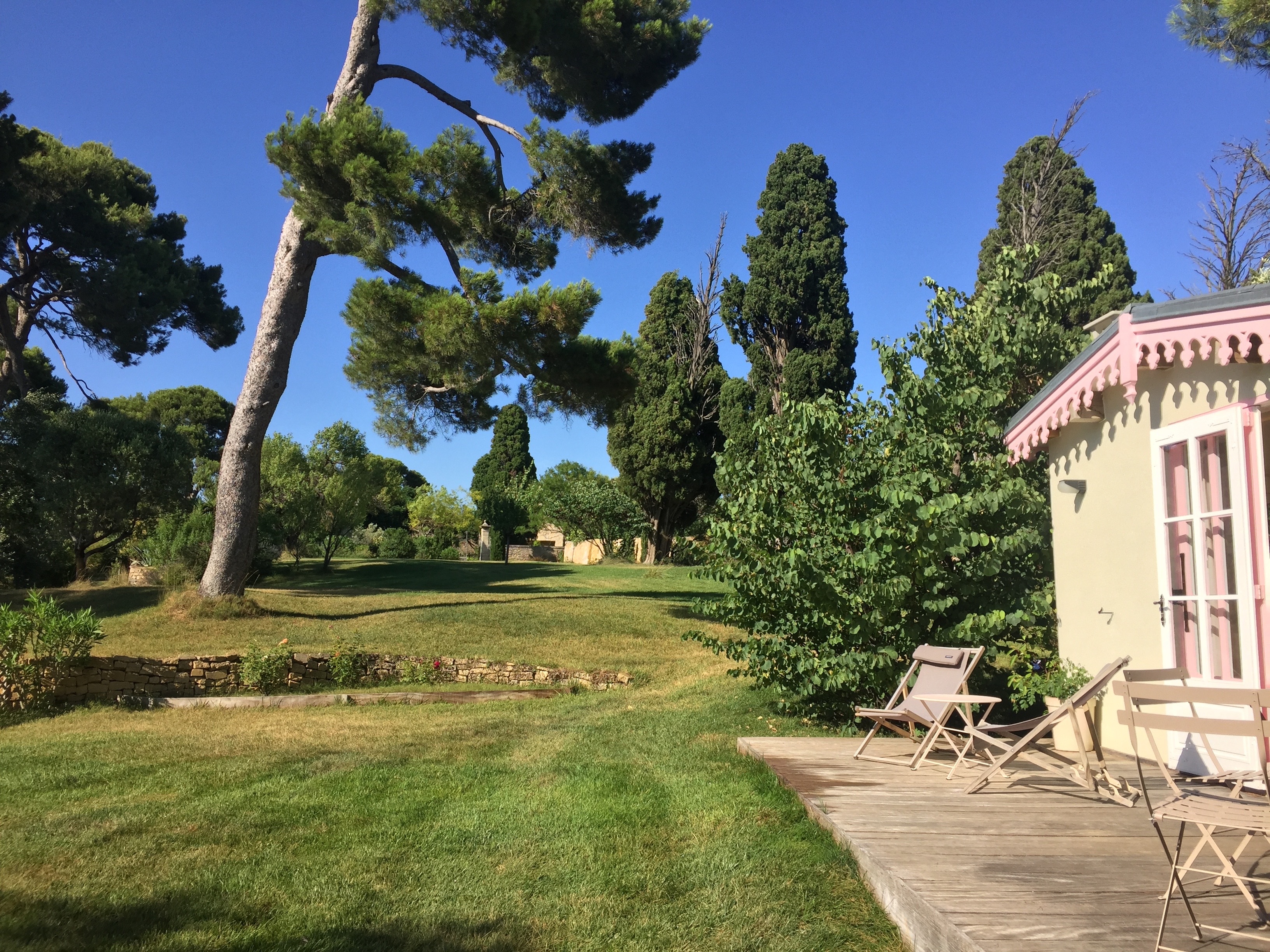12 juillet au 31 août
STUDIO
Maisonnette du Potager
Formule Gîte
3 nuitées minimum 
1 à 2 pers  
 